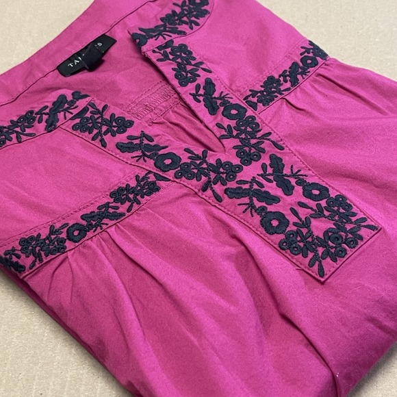 Talbots‎ Women's Embroidered Fuchsia Puff Sleeve Boho V-Neck Top Peasant Stretch - Picture 11 of 12